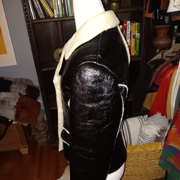 Shearling black patent leather jacket ð - Picture 2 of 5